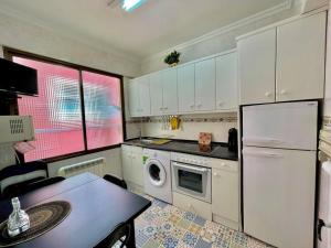 Η κουζίνα ή μικρή κουζίνα στο Arostegi apartment - En pleno casco antiguo