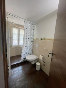 Koupelna v ubytování Hotel Krone