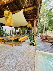 Bazén v ubytování Lush Tulum Jungle Penthouse with Ensuite Rooftop Pool & HighSpeed Wifi nebo v jeho okolí + 30 fotografií