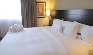 Cama o camas de una habitación en DoubleTree by Hilton Queretaro