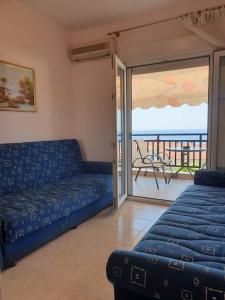O zonă de relaxare la Two-bedroom luxury apartment