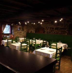 Casa Do Ferreiro - La Fragua tesisinde bir restoran veya yemek mekanı