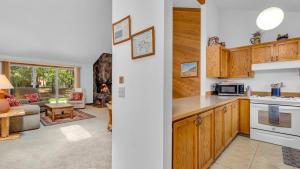 Kuchyň nebo kuchyňský kout v ubytování Quelah Condo - Unit 4