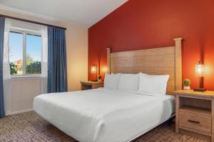 Postel nebo postele na pokoji v ubytování Club Wyndham Pagosa