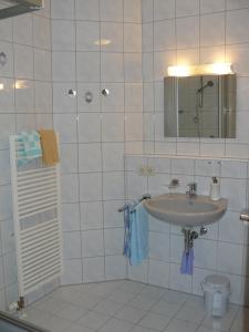 Bathroom sa Ferienwohnung Bußenius