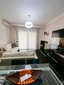 Foto dalla galleria di Lux Apartment a Vlorë