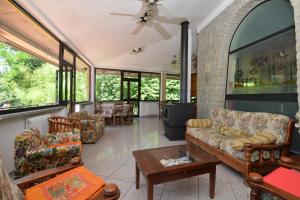 Χώρος καθιστικού στο Villa Francesca - Happy Rentals