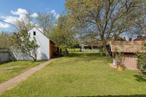 Vonkajšia záhrada v ubytovaní Rural Homestead Trenkovo - Happy Rentals