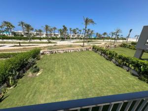 Zahrada ubytování Marassi Villa Celia Sea view 6 bedrooms with Nanny Families only