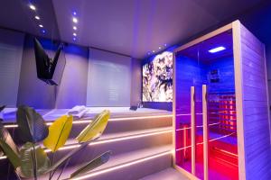 TV a/nebo společenská místnost v ubytování Platinum Suite&Spa