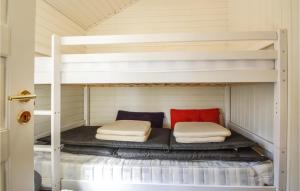 Postel nebo postele na pokoji v ubytování One-Bedroom Holiday Home In Haderslev