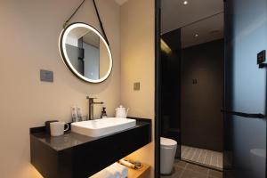 Shanghai Captain 5 Youth Hotel - Xinzhuang Metro Station 욕실