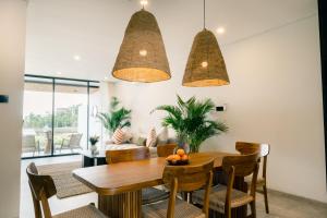 Posezení v ubytování The Menuai Bali Villas Canggu