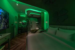 Postel nebo postele na pokoji v ubytování Pynt Hotel 2
