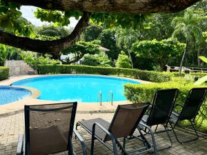 Бассейн в Angels Sol Villa Hermosa 2b2b European Villa или поблизости