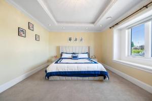 Fotografie z fotogalerie ubytování Luxury 4-Bedroom Family Home v destinaci Vancouver