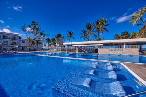 Bassein majutusasutuses Riu Turquoise - All Inclusive või selle lähedal