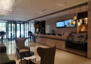 Gallery image of City Comfort Inn Baoding Baobai Shopping Plaza in Baoding