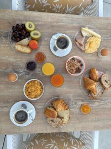 Φαγητό σε αυτό το ξενοδοχείο ή κάπου εκεί κοντά +32 φωτογραφίες