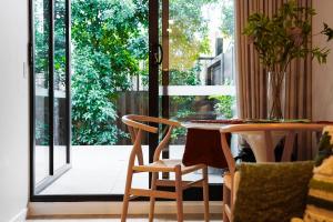 Istumisnurk majutusasutuses Bloom - Urban Luxurious Apt in Carnegie with parking