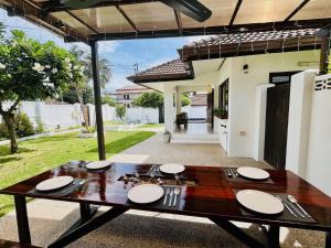 Patio nebo venkovní prostory v ubytování Jitsin Villa Koh Tao