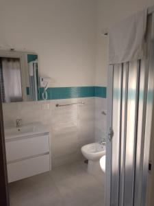 Koupelna v ubytování Villa3 Cancelli Guesthouse B&B via del Mare Formia