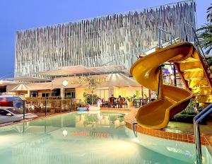 Bazén v ubytování Xanadu Hotel Utapao nebo v jeho okolí