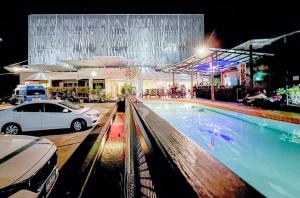 Bazén v ubytování Xanadu Hotel Utapao nebo v jeho okolí