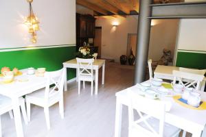 Posezení v ubytování B&B La Teiera + 6 fotografií