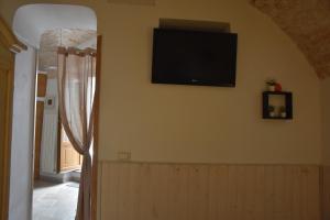 Elle comprend une télévision à écran plat. dans l'établissement Piccola Pietra, à Martina Franca 20 autres photos