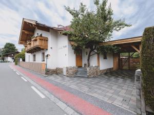 Το κτήριο όπου στεγάζεται  το σαλέ