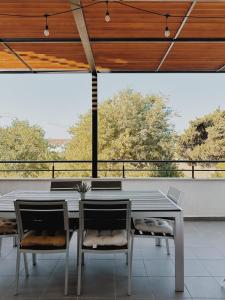 Balkón nebo terasa v ubytování White Lotus - Luxury apartment