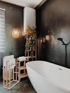 Koupelna v ubytování White Lotus - Luxury apartment