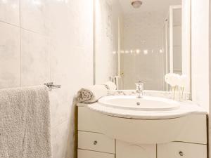 A bathroom at Apartment Cap Californie by Interhome
