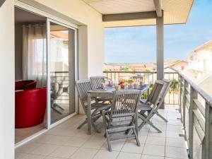 Balkón nebo terasa v ubytování Apartment Côte Sud-3 by Interhome