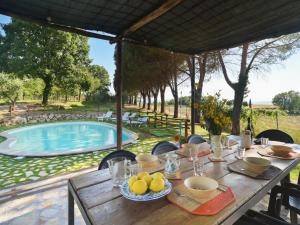 Πισίνα στο ή κοντά στο Holiday Home Vepres by Interhome