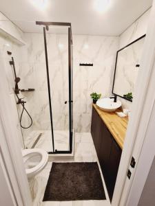 Et badeværelse på Бухар Жирау 44