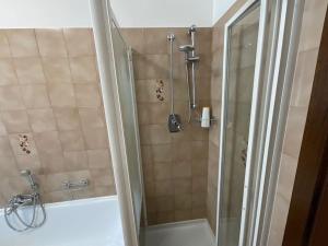Bagno di Casa di Tom con balcone, parcheggio e self check in