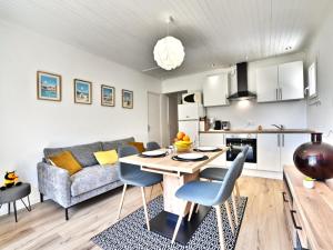 Η κουζίνα ή μικρή κουζίνα στο Holiday Home Les Cariatides 2 by Interhome