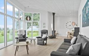 Posezení v ubytování Stunning Home In Haderslev With Wifi