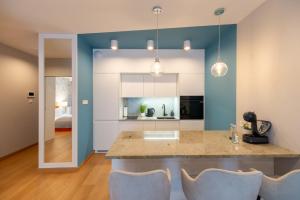 Nhà bếp/bếp nhỏ tại Blue Pearl - Relaxation - Sauna, Pool, Fitness