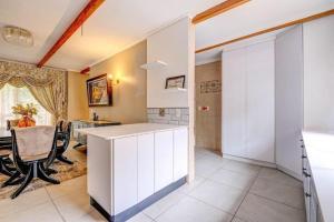 Η κουζίνα ή μικρή κουζίνα στο Omphile Retreat