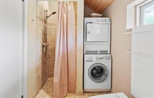 Fotografie z fotogalerie ubytování Awesome Home In Rødby With Sauna v destinaci Rodby