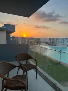 Πισίνα στο ή κοντά στο Fouka bay -Apartment lagoon view