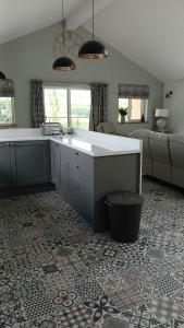 Kuchyň nebo kuchyňský kout v ubytování Treliver Farm