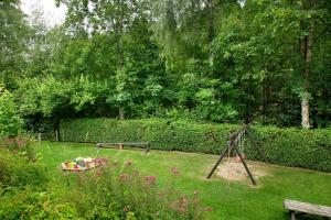 Zahrada ubytování Komfortwohnung mit Pool und Sauna