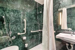 Koupelna v ubytování B&B Hotel Arezzo