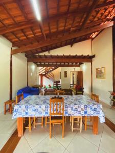 Posezení v ubytování Rancho Sossego - Casa a 100m do Lago Corumbá IV