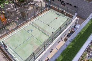 Instalaciones para jugar a tenis o squash en GHT Sa Riera o alrededores