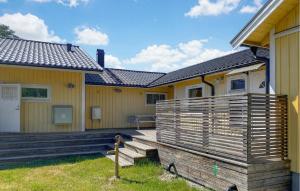 Hoone, kus puhkemaja asub +7 fotot